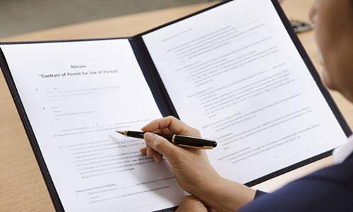 商務(wù)翻譯合同收費(fèi)原則和注意事項(xiàng)有哪些