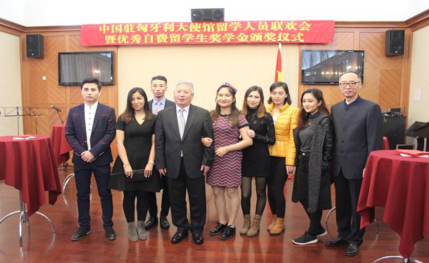 日語現(xiàn)場(chǎng)陪同翻譯是按照什么依據(jù)收費(fèi)的